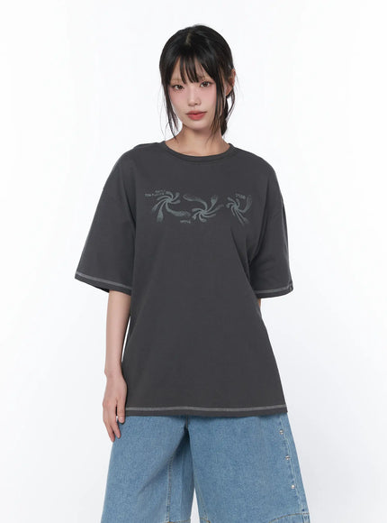 loose-fit-graphic-stitch-t-shirt-ca529