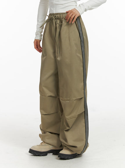 stripe-nylon-wide-pants-unisex-cj418