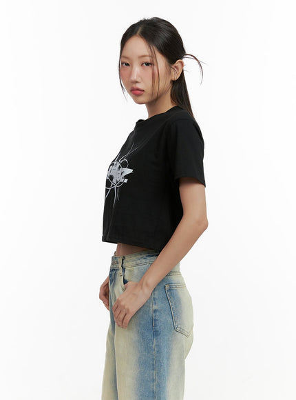 acubi-graphic-crop-tee-cl431