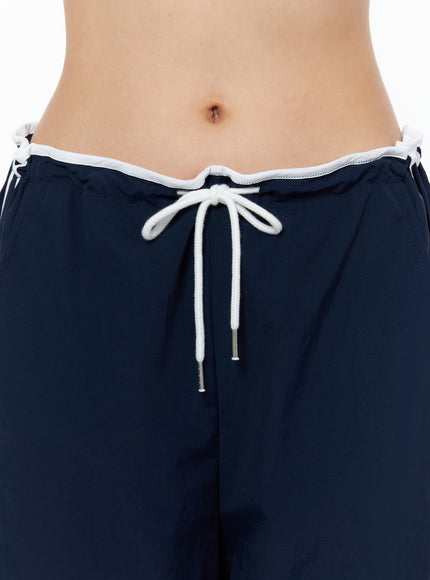 wide-leg-stripe-track-pants-iu516