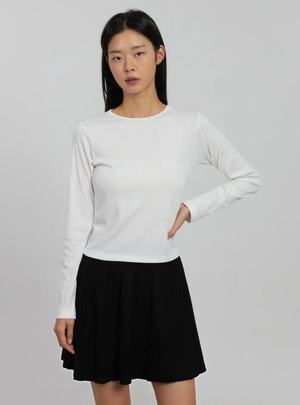 round-ribbed-long-sleeve-top-ij508
