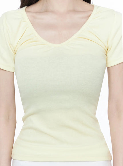 v-neck-ruched-top-iu512