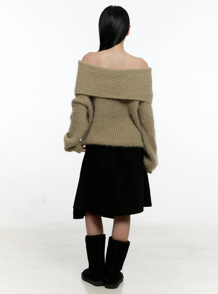 loose-fit-off-shoulder-knit-sweater-cn505