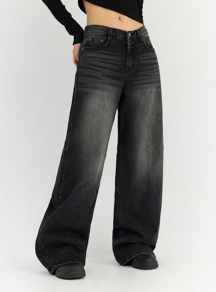 back-slit-washed-wide-leg-jeans-cn306