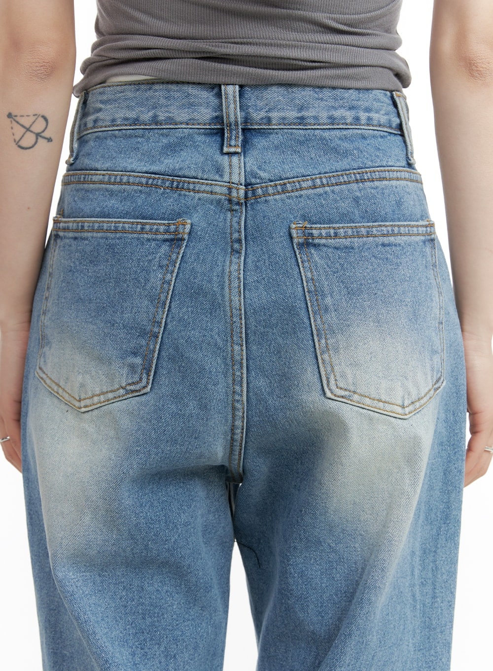 Denim Stitching Wide Fit Straight Jeans CA402 in blue, back close-up on model, featuring dual patch pockets with contrast stitching, washed fade detail at seat, and high waistband construction.