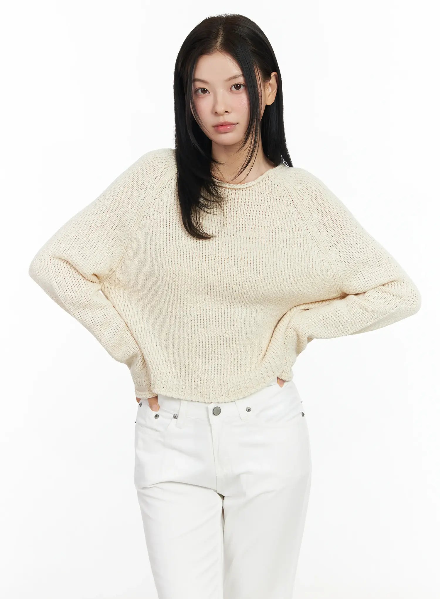 round-neck-pendant-sweater-im524