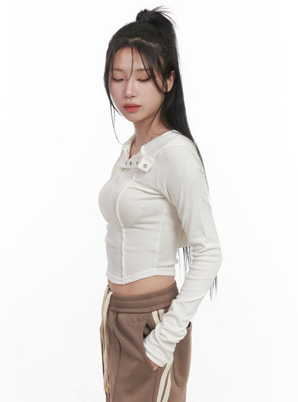 long-sleeve-hooded-buttoned-crop-top-cj516