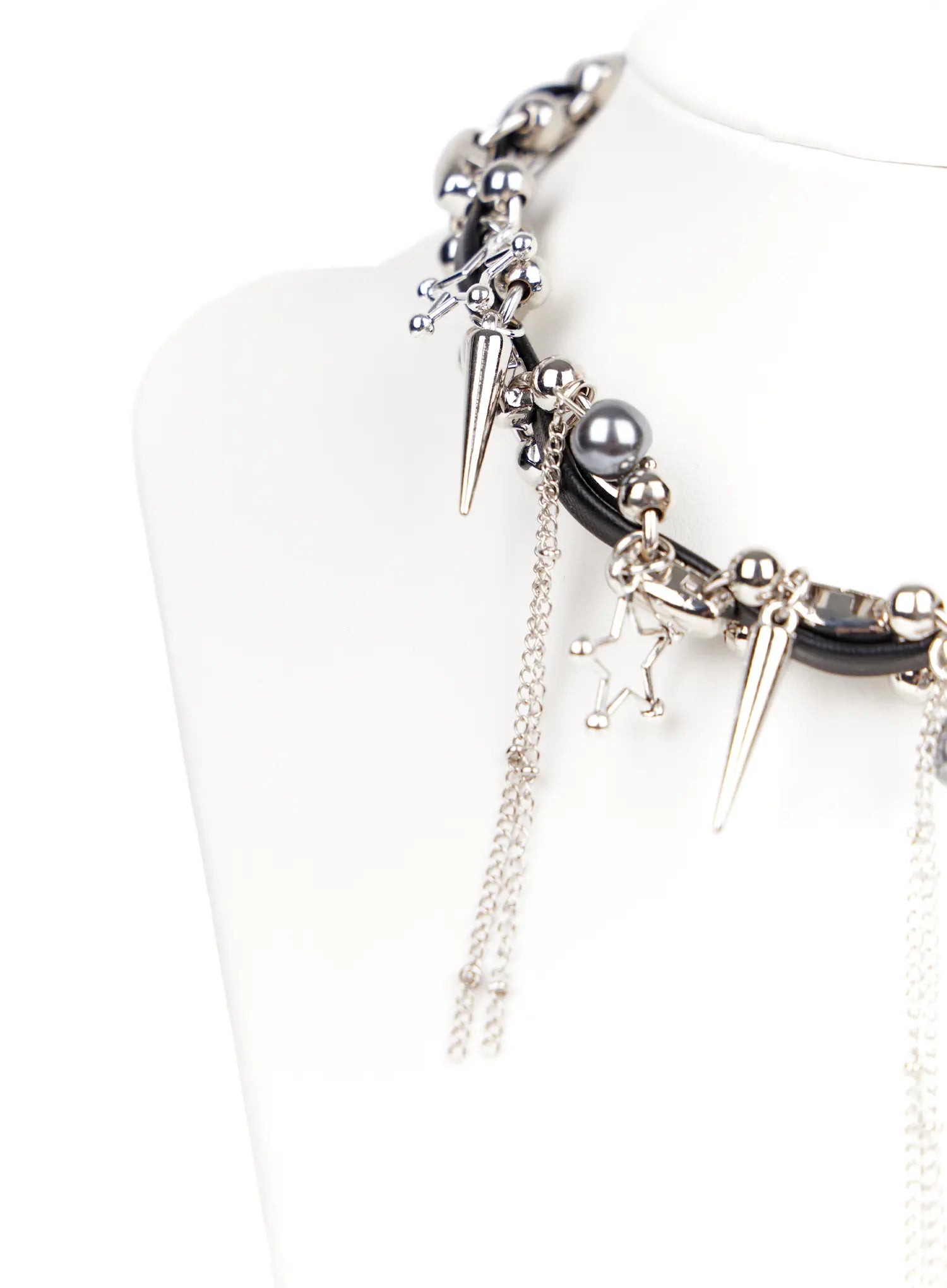 star-charm-faux-leather-choker-necklace-ca527