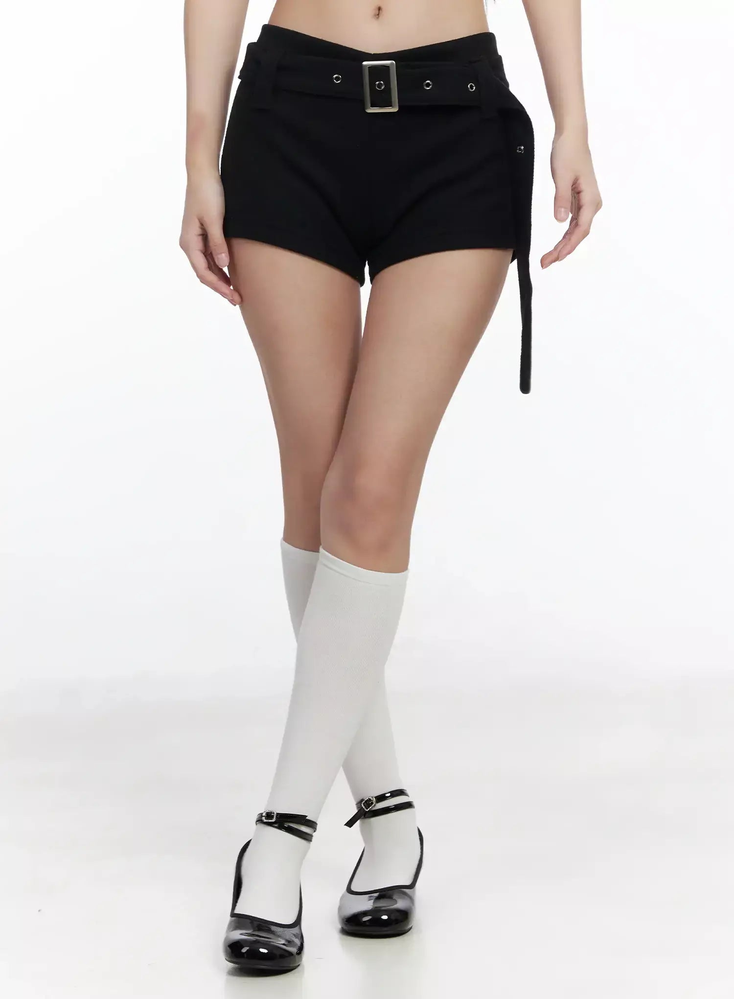 high-waist-belted-shorts-im502