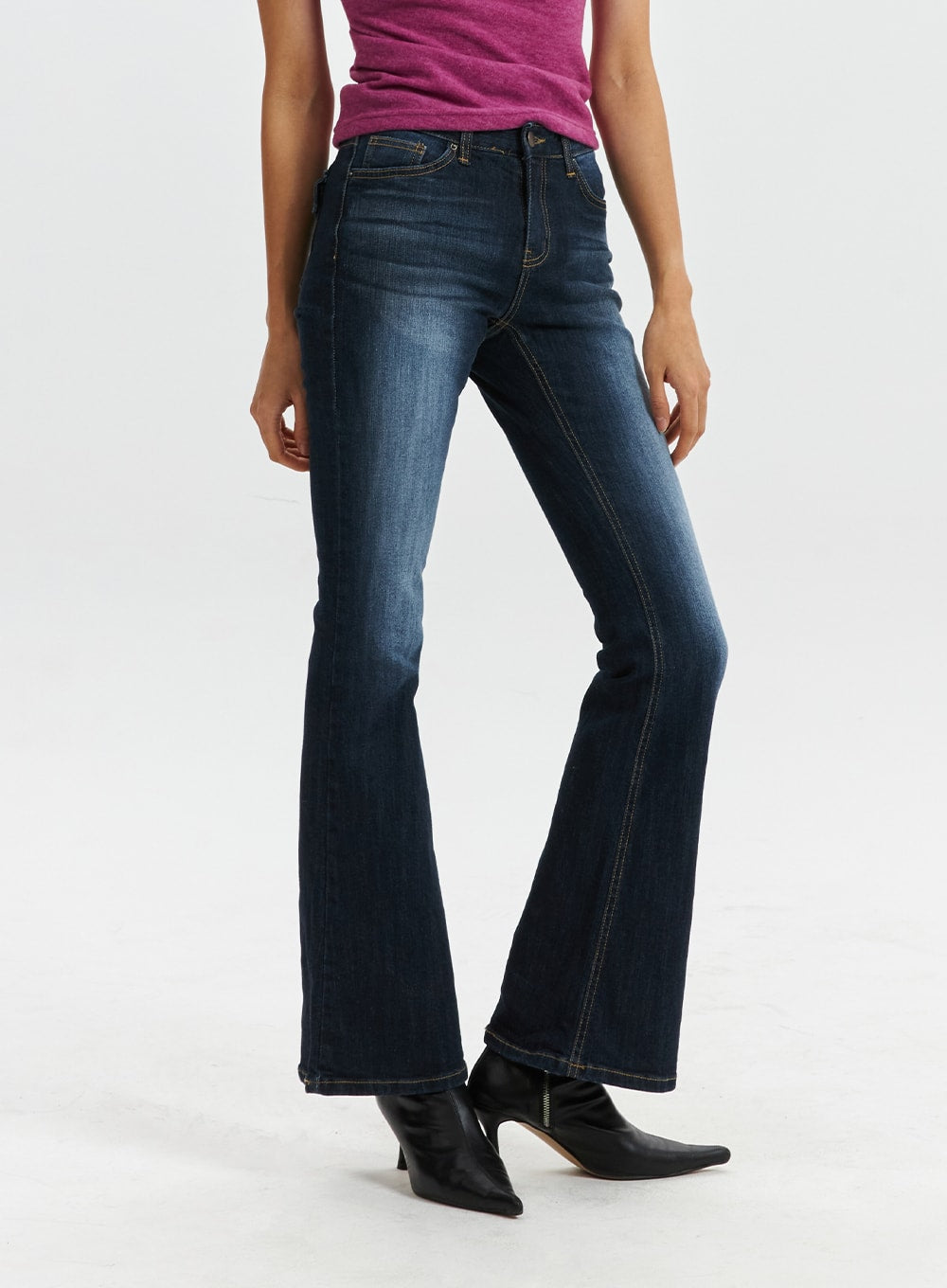 blue-washed-bootcut-jeans-cd321