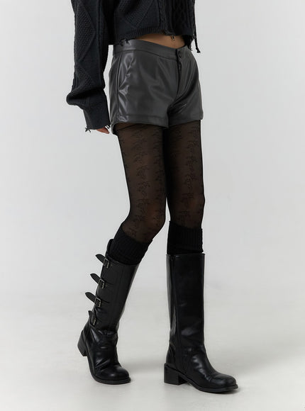 low-rise-faux-leather-shorts-cf401