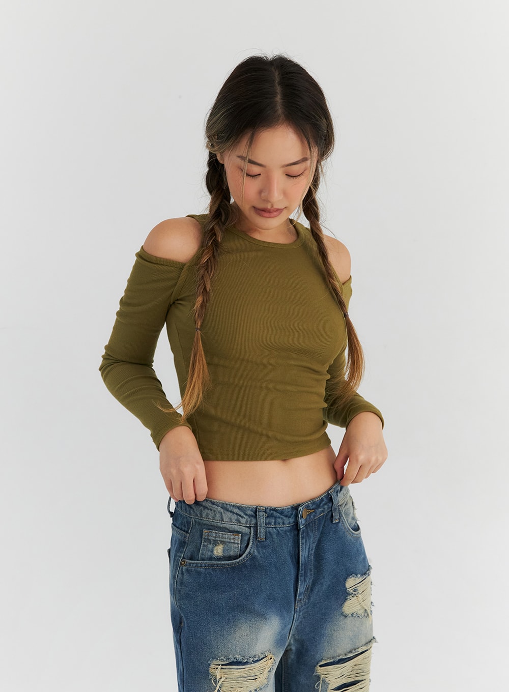 cut-out-slim-fit-crop-top-cn310