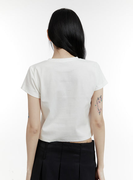 shaped-detail-crop-top-cm429