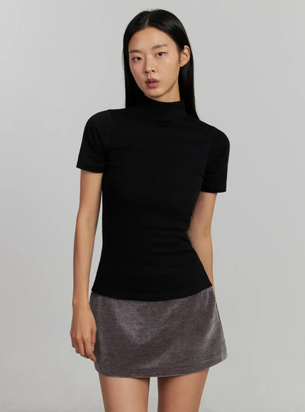mock-neck-short-sleeve-top-ij502