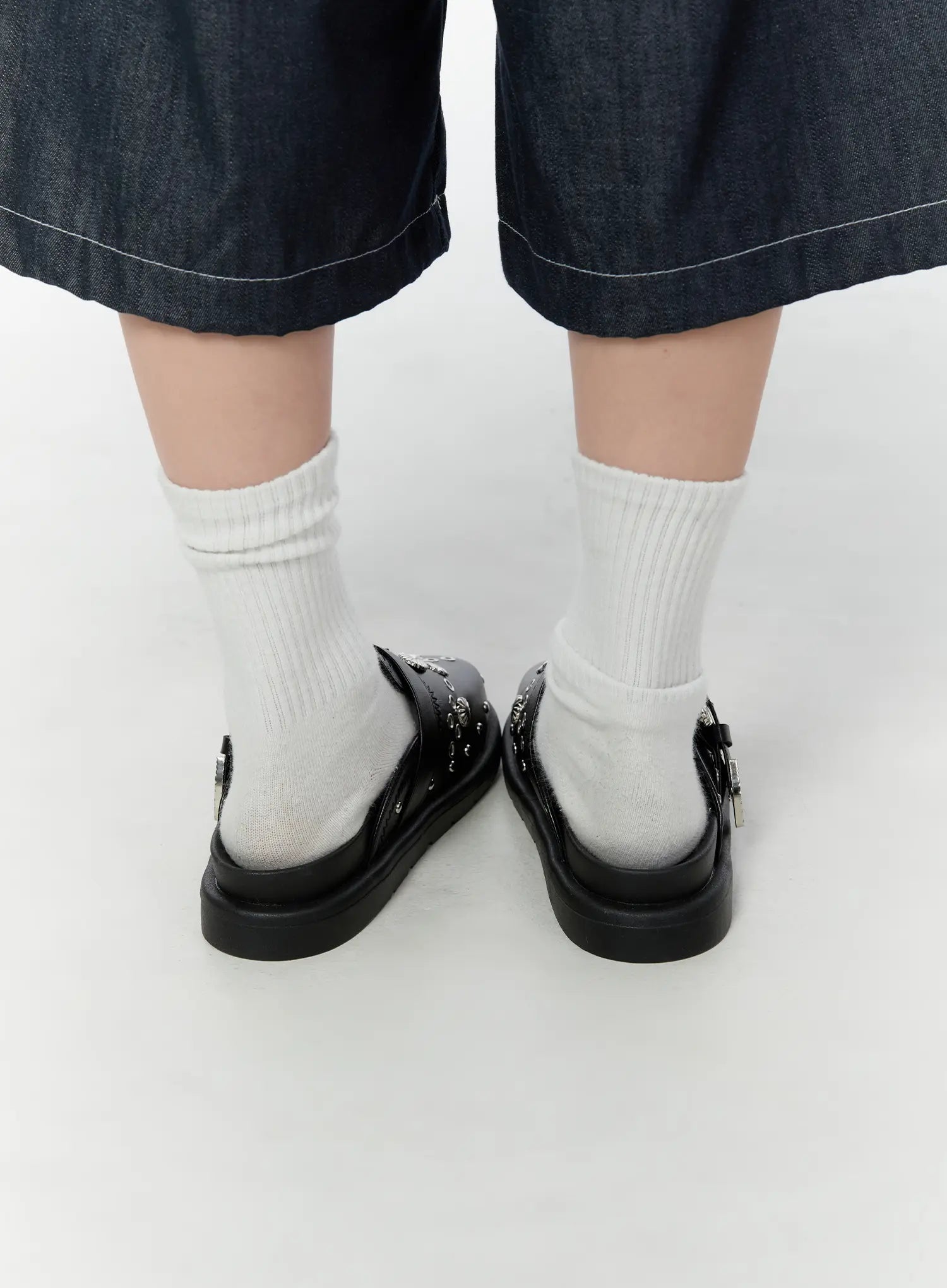 studded-clogs-cy515