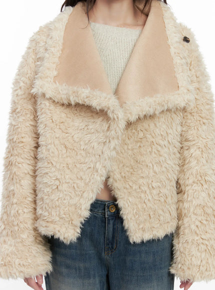 oversized-faux-fur-jacket-cn510