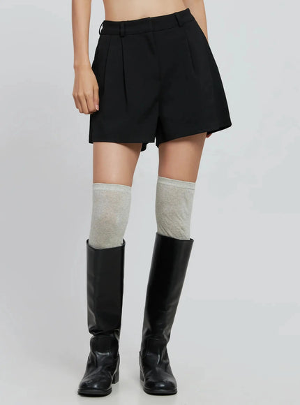 modern-pintuck-tailored-shorts-in507