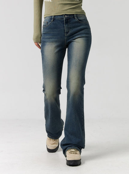 washed-slim-fit-bootcut-jeans-cg327