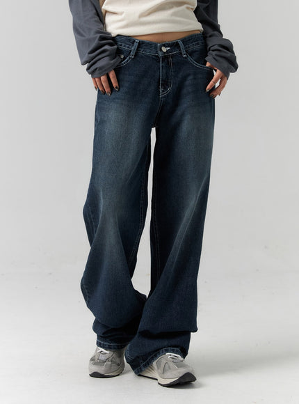 washed-wide-fit-jeans-cs314