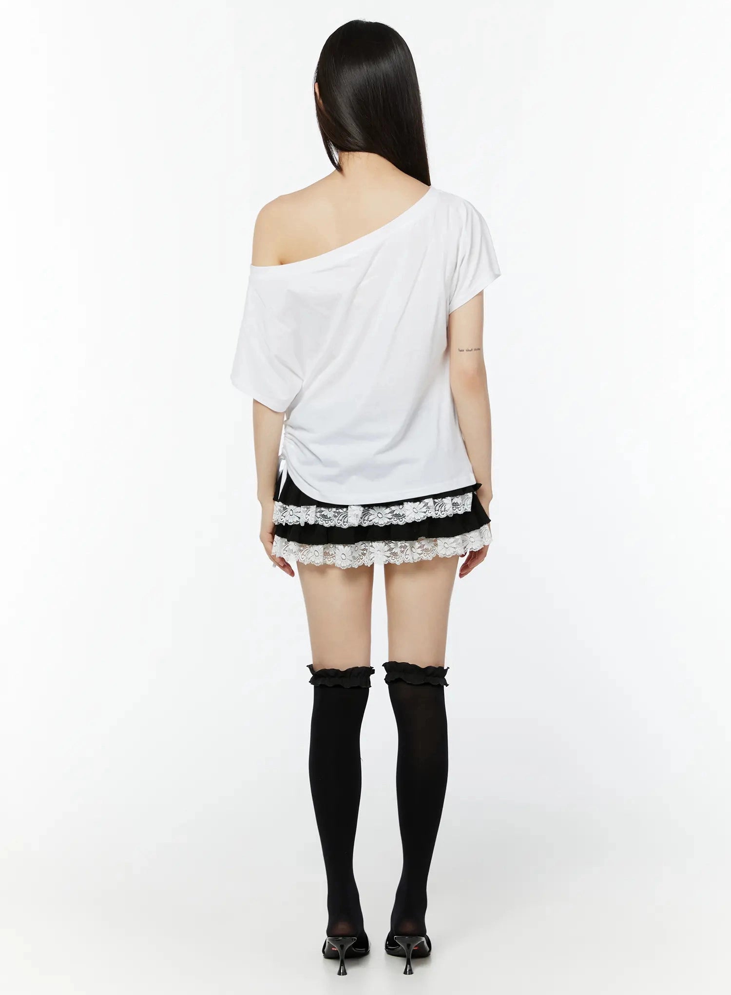 heart-patch-one-shoulder-oversized-t-shirt-iu518