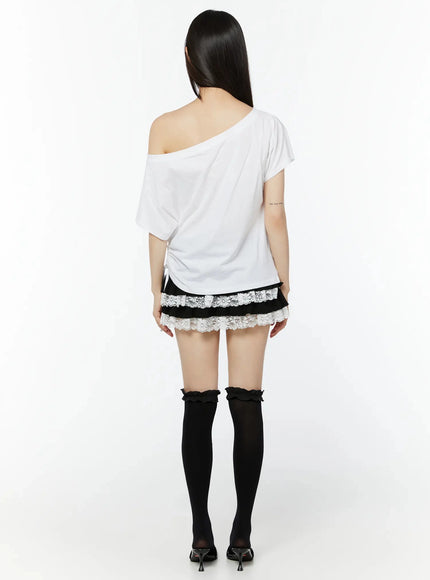 heart-patch-one-shoulder-oversized-t-shirt-iu518