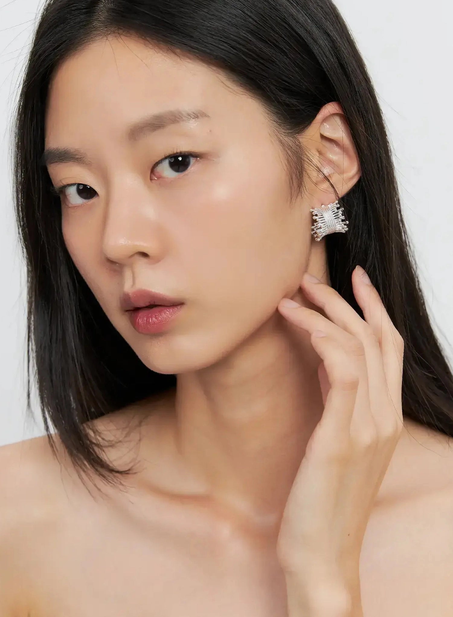 modern-chic-statement-earrings-is515