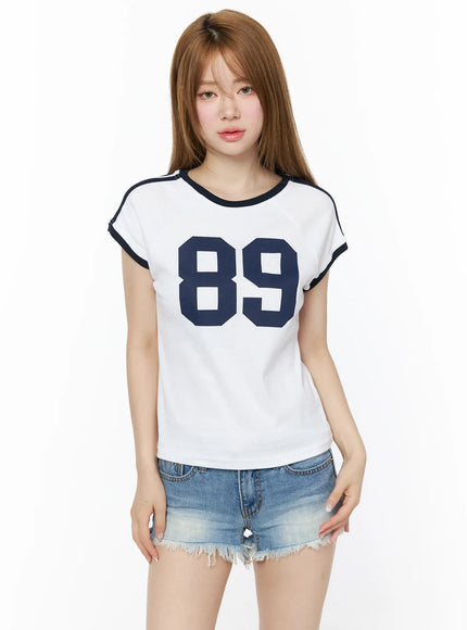 89-graphic-raglan-short-sleeve-top-cu511