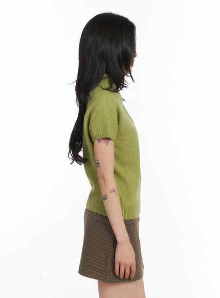 short-sleeve-turtleneck-knit-top-cd509