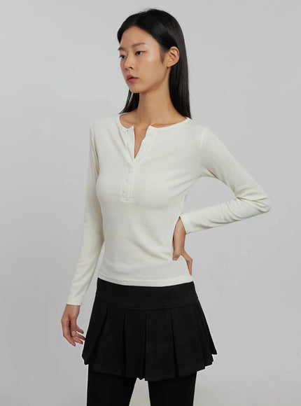 slim-fit-ribbed-top-ij509
