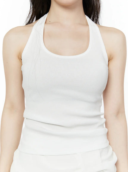 slim-ribbed-halter-top-iy511