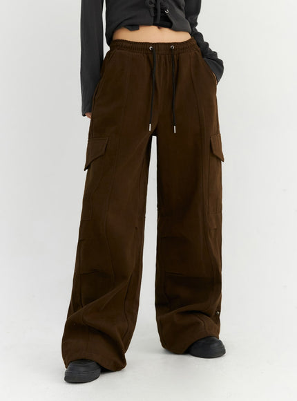 wide-leg-cargo-sweat-pants-cn303