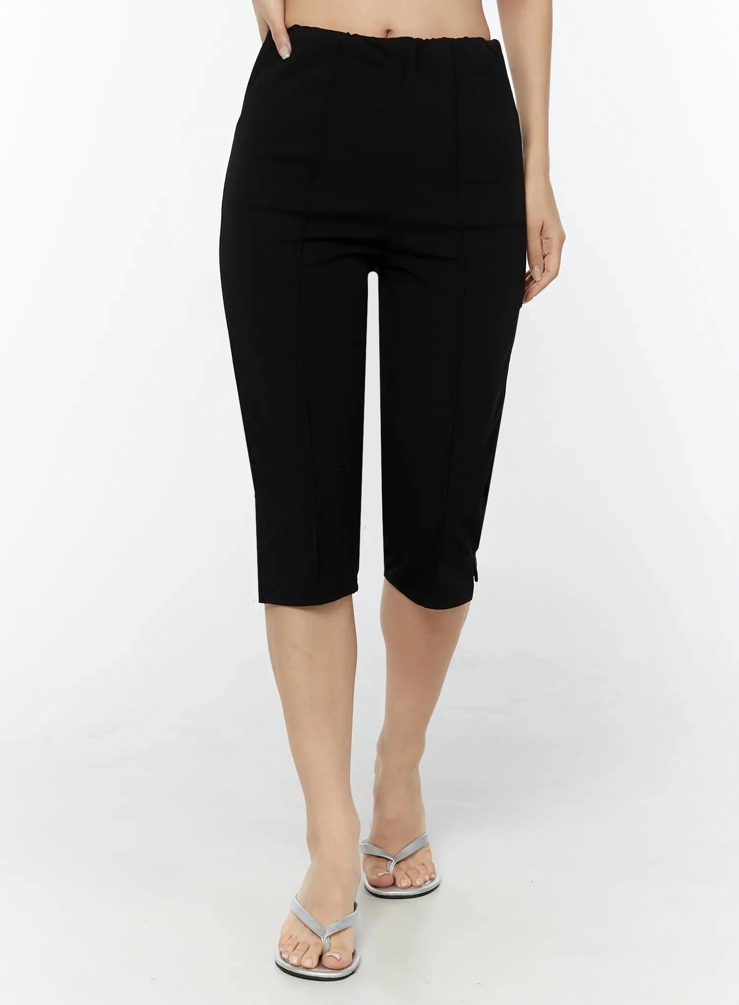slim-fit-stretch-capri-pants-iu522