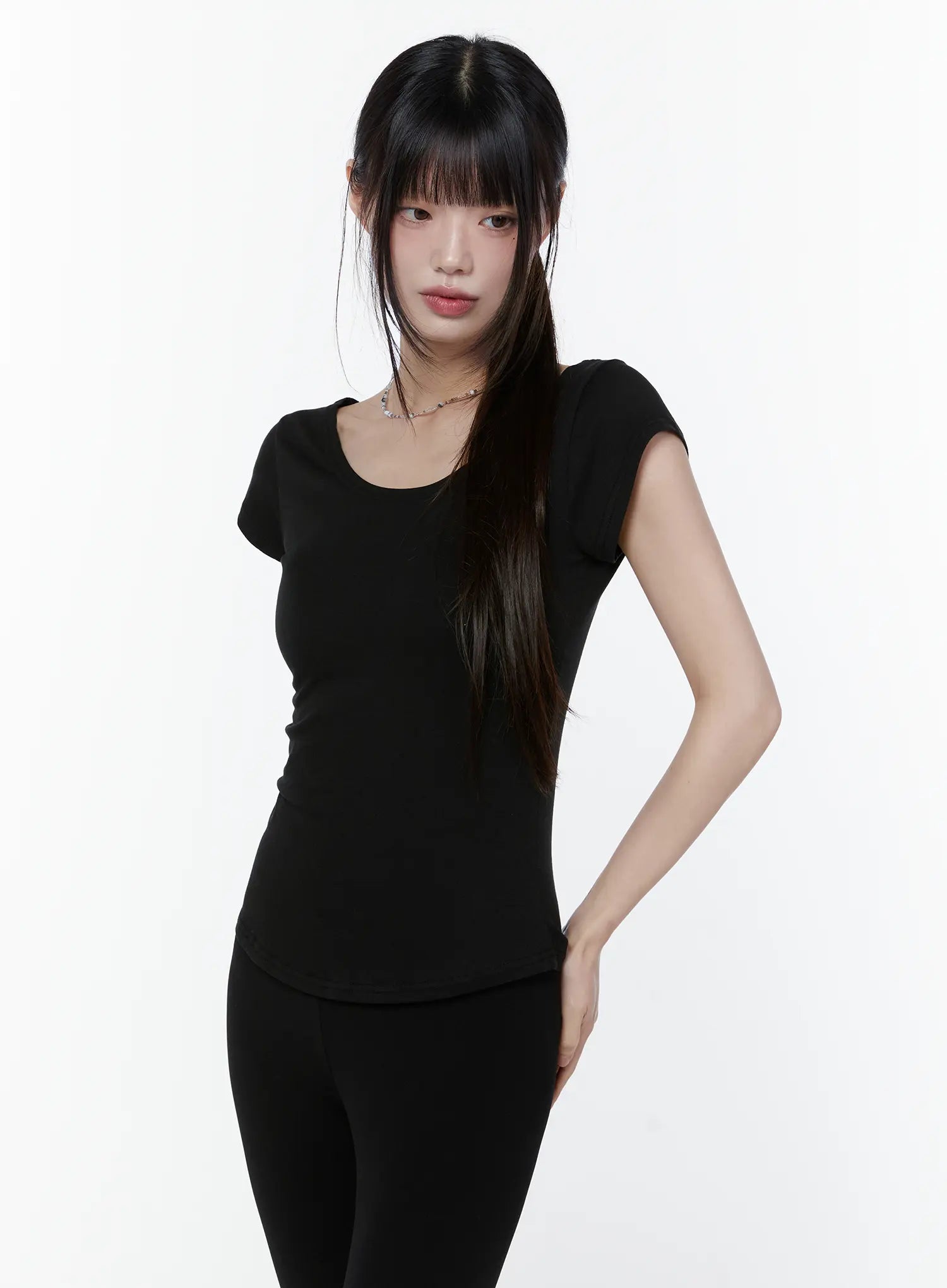 basic-scoop-neck-short-sleeve-tee-cu508 / Black