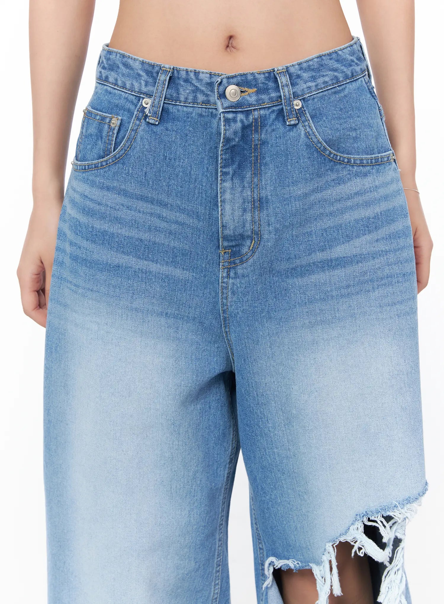 rivka-distressed-wide-leg-jeans-cy512