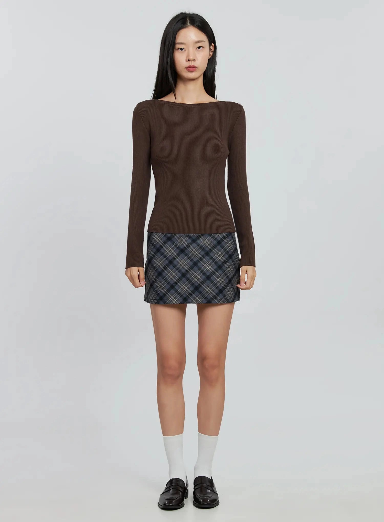chic-boat-neck-sweater-in507