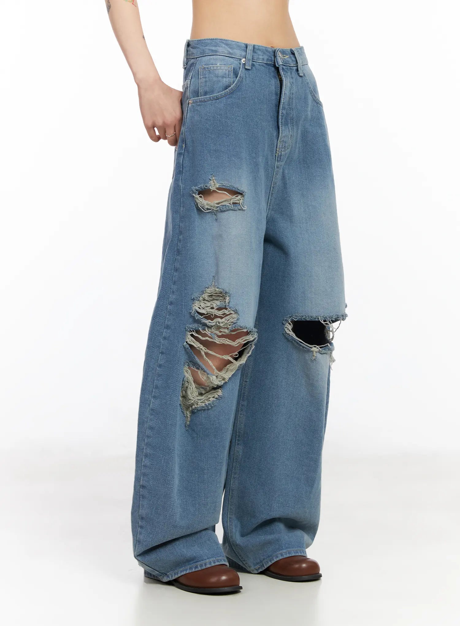 lylah-ripped-wide-leg-jeans-cm517