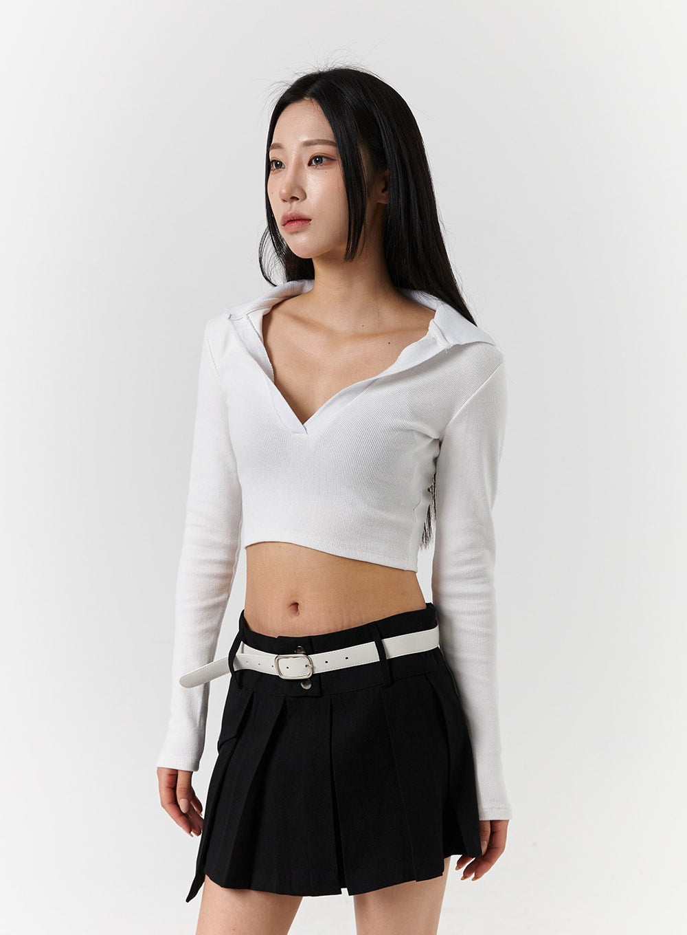 V-Neck Collar Long Sleeve Crop Tee CD322 - Korean Women's Fashion | LEWKIN
