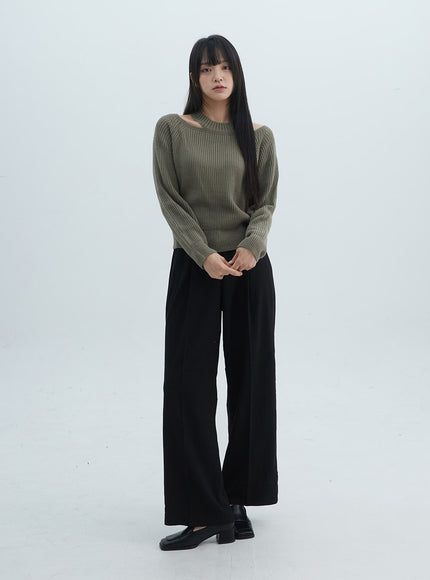 pintuck-straight-fit-tailored-pants-on309