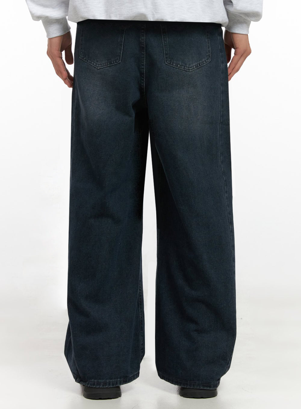 mens-wide-fit-denim-jeans-id406