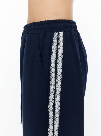 lace-stripe-track-pants-iu516
