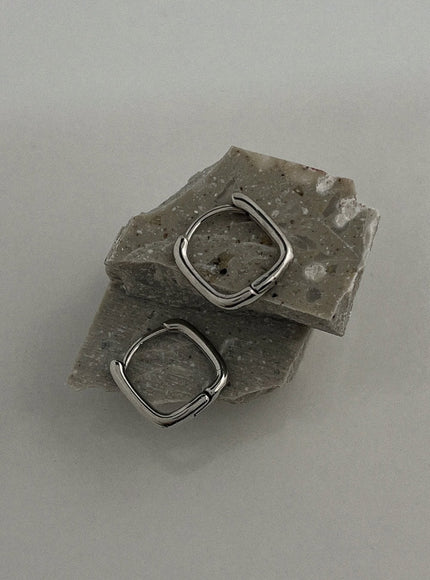 simple-square-ring-earrings-il415