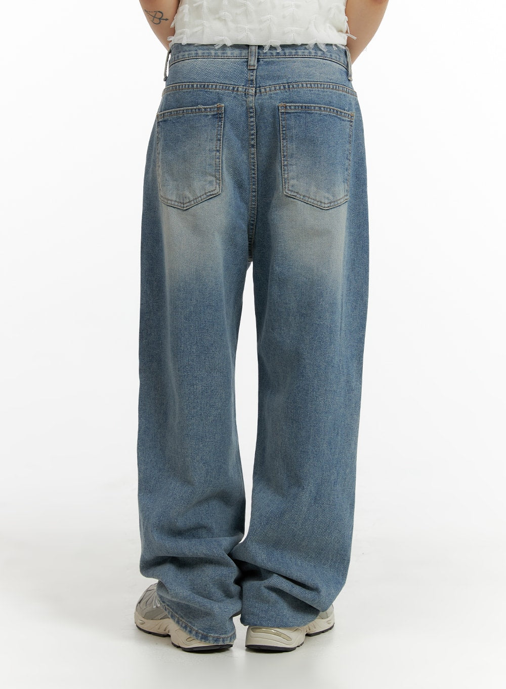 denim-straight-leg-jeans-cm405