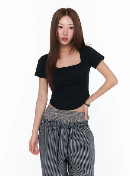 square-neck-crop-top-ca514