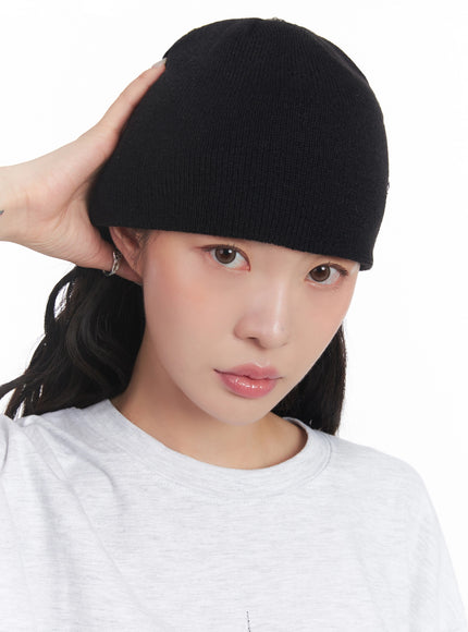 rivet-edge-knit-beanie-ic503