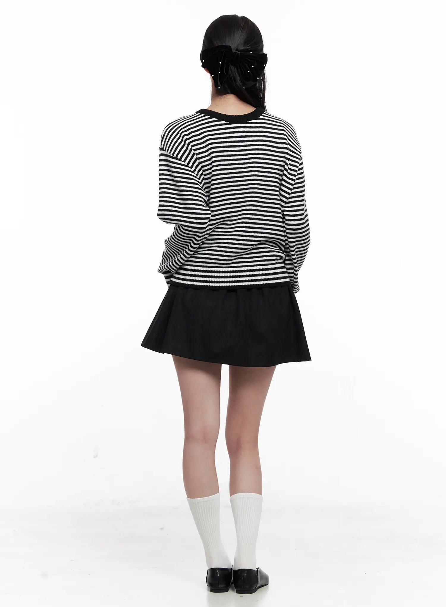 striped-round-neck-knit-sweater-co524