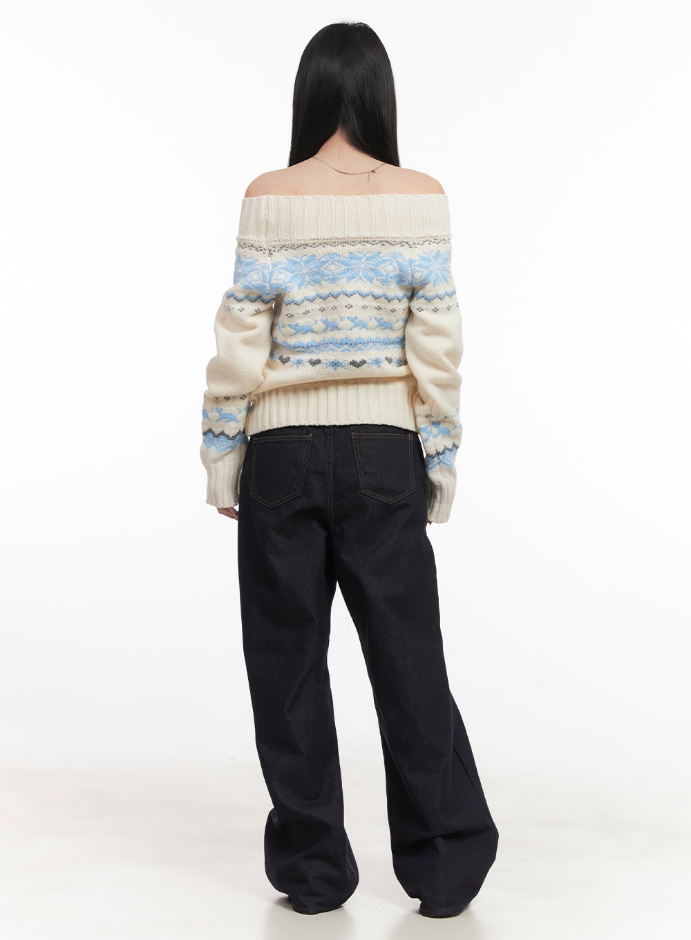 Jasmin Wide-Leg Jeans CF514 in dark blue, back full-body view on model, wide-leg baggy denim showing rear pockets and contrast topstitching, paired with off-shoulder knit sweater.
