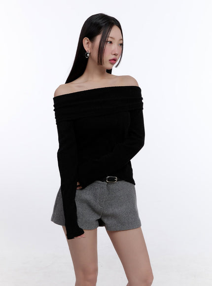 sleek-off-shoulder-asymmetrical-top-cj513