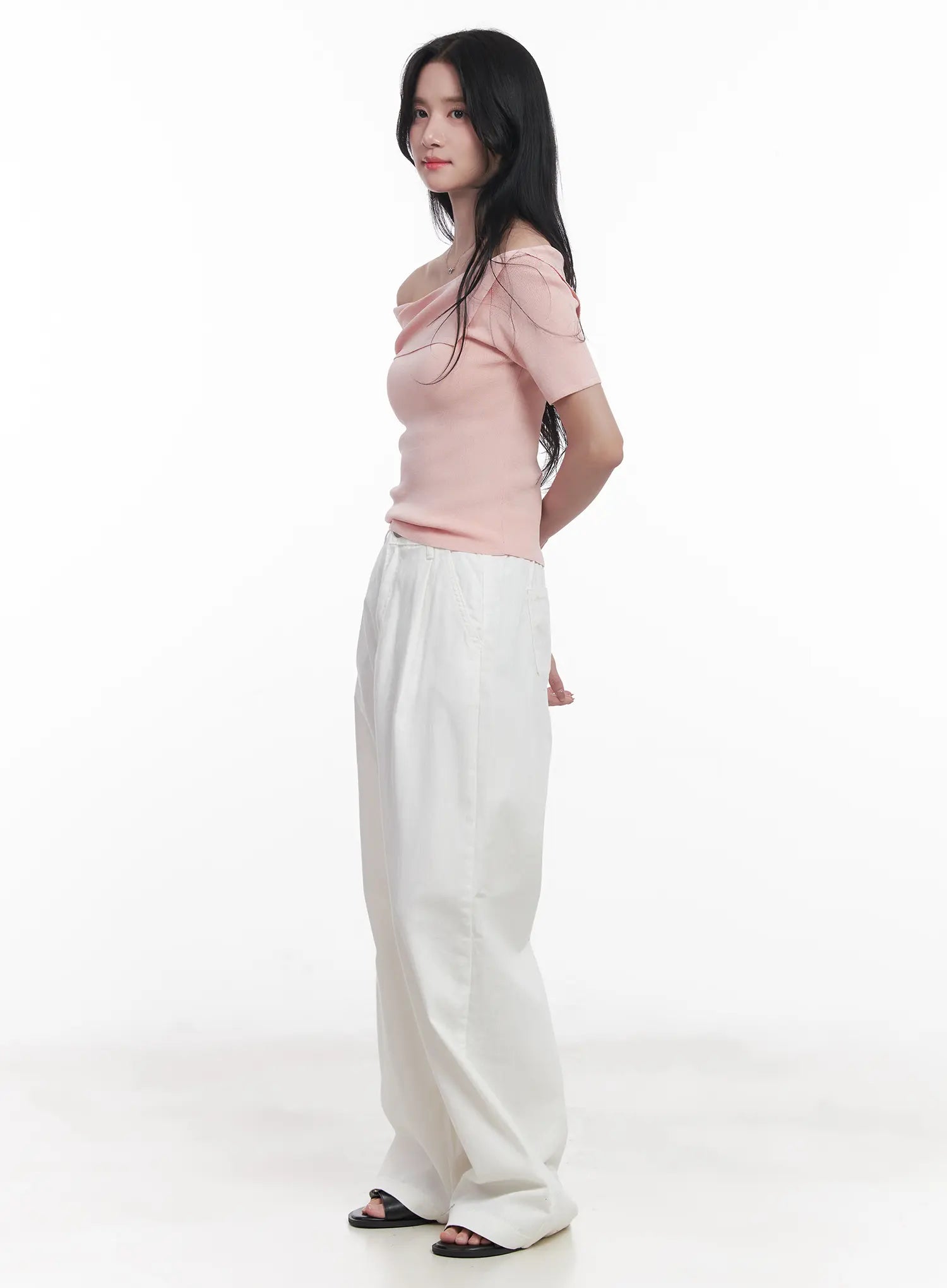 off-shoulder-asymmetric-short-sleeve-sweater-cu525