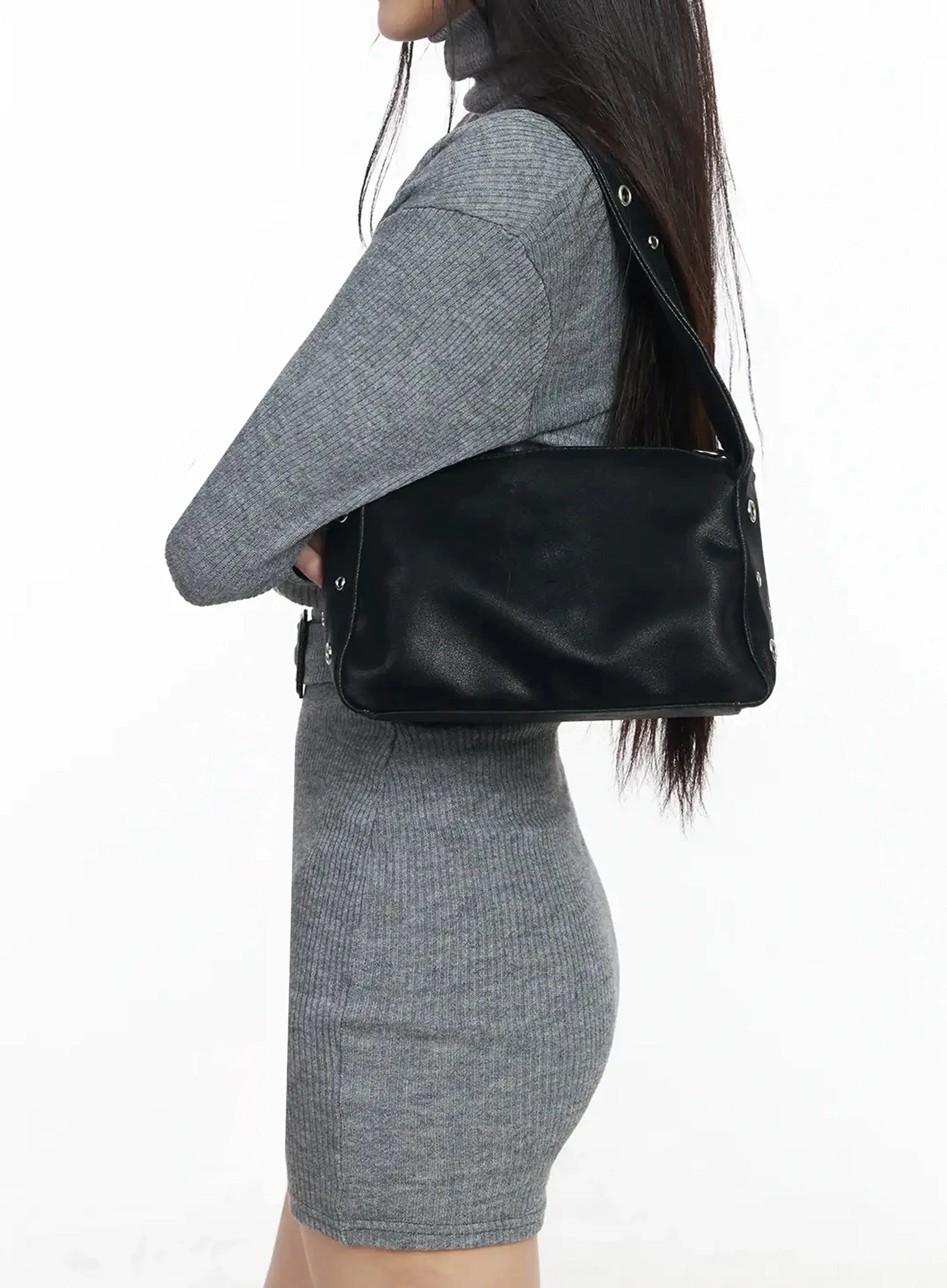 eyelet-strap-square-shoulder-bag-im506