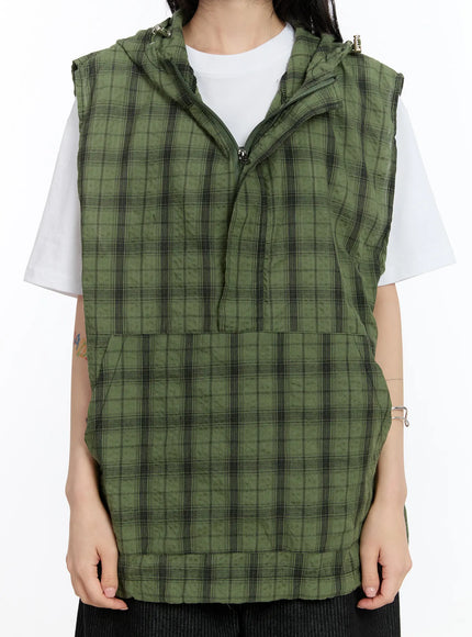 checkered-hooded-vest-ca506
